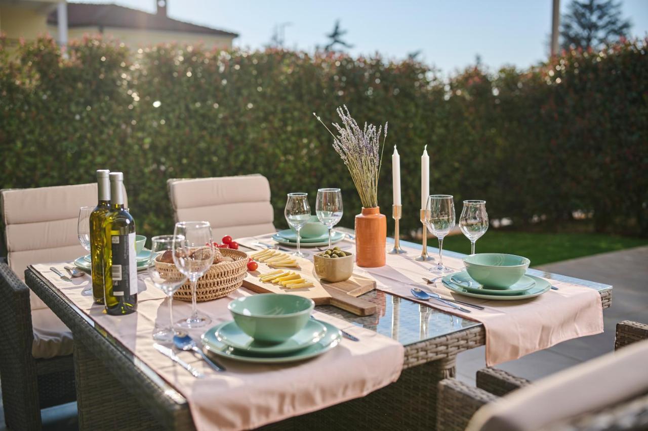 Spada Brand New Apartment With Garden 3 Min From Beach! Porec Exterior photo